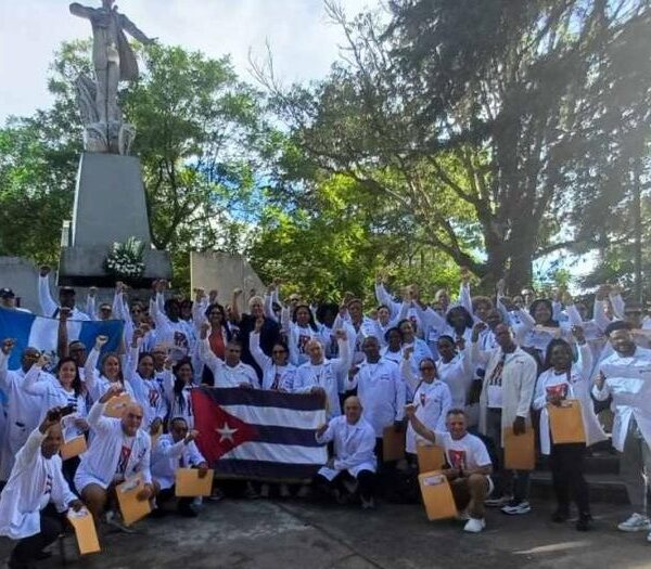 Colaboradores de la salud de Cuba regresarán desde Guatemala
