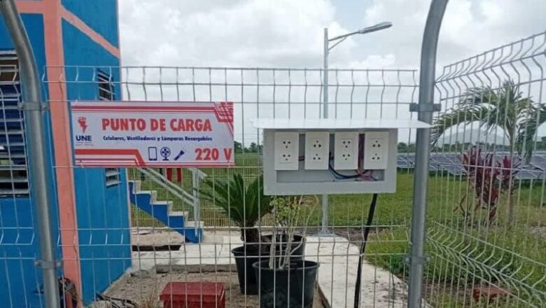 Sancti Spíritus: Empresa Eléctrica habilita puntos para recarga de celulares, lámparas y ventiladores de la población