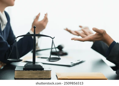 Dos leyes de trámites administrativos