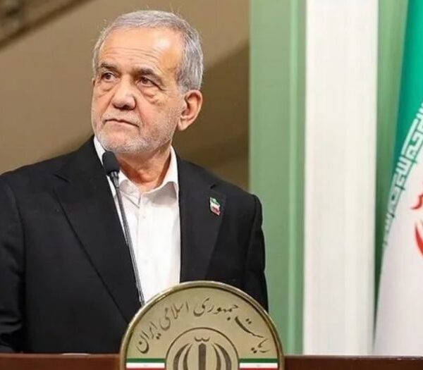 Irán: Presidente niega rumores sobre su renuncia