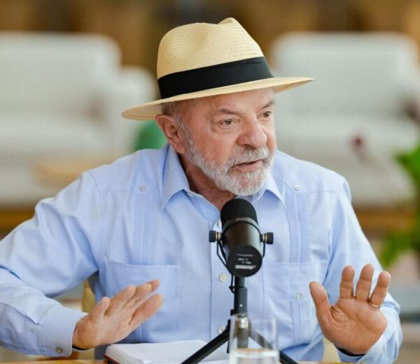 Lula: Los cubanos no merecen lo que están pasando