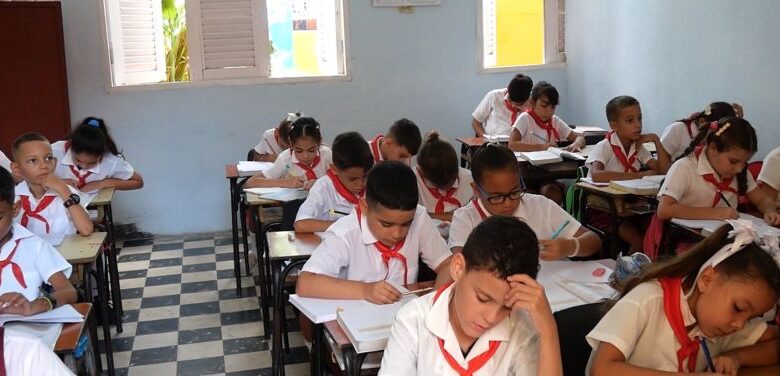 Sancti Spíritus regresa a las aulas