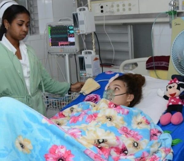 Donativo de sistema de energía garantiza atención a niños graves en Pediátrico espirituano