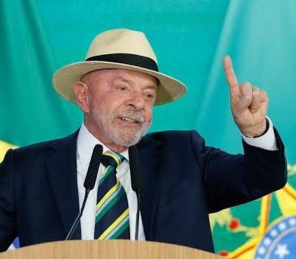 Brasil: Lula aventaja y empata en encuesta electoral