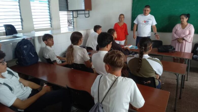 Diálogo abierto entre autoridades electorales y estudiantes de Sancti Spíritus