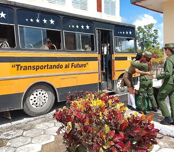 Transporte espirituano en función del sistema educativo