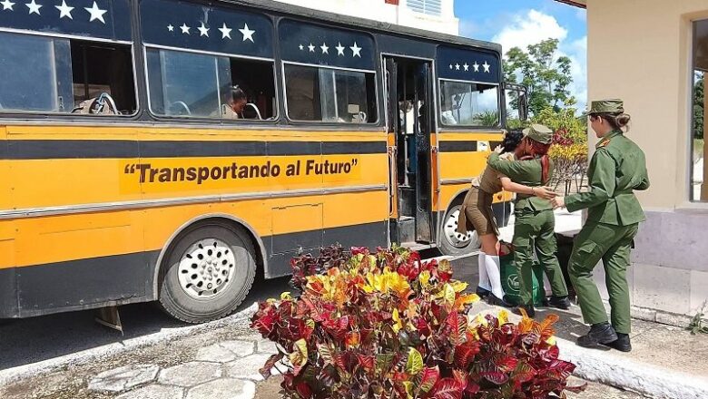 Transporte espirituano en función del sistema educativo