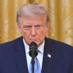 Sondeos favorecen a demócratas en EE UU mientras sigue baja la popularidad de Trump
