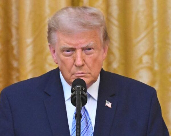 Autoridades de Los Ángeles arrestan a un hombre por amenazar de muerte a Trump