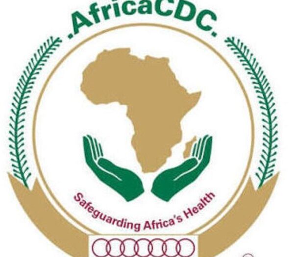 Ministros de Salud debatirán sobre brote de ébola en África