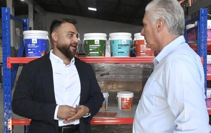 Presidente de Cuba chequea el Abasto de Agua en La Habana, y visita el municipio del Cerro
